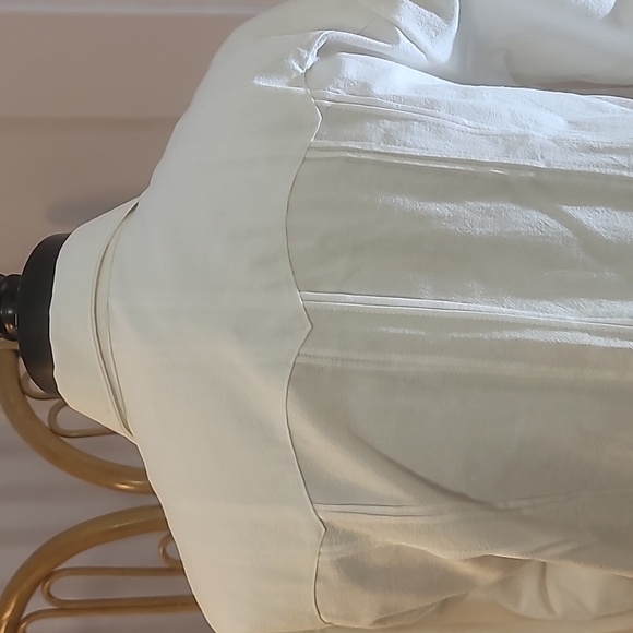 Shuudi brand Mexican linen men's vacation shirt white with navy blue embroidery - Picture 10 of 17